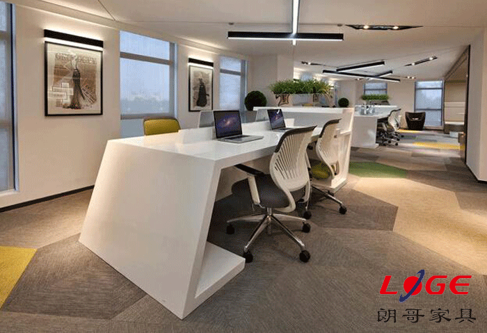 辦公家具。