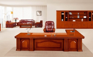 買實(shí)木辦公桌之前你要知道的三點(diǎn)要求。