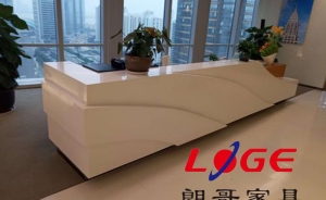 在選購公司接待臺的時(shí)候我們應(yīng)該注意一些什么？