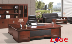 保養(yǎng)紅木辦公家具，朗哥家具有技巧。