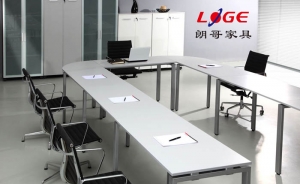 定制會(huì)議桌時(shí)我們需要注意哪些方面？