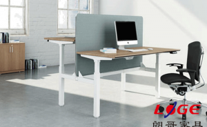 關(guān)于升降辦公桌優(yōu)勢(shì)特點(diǎn)！